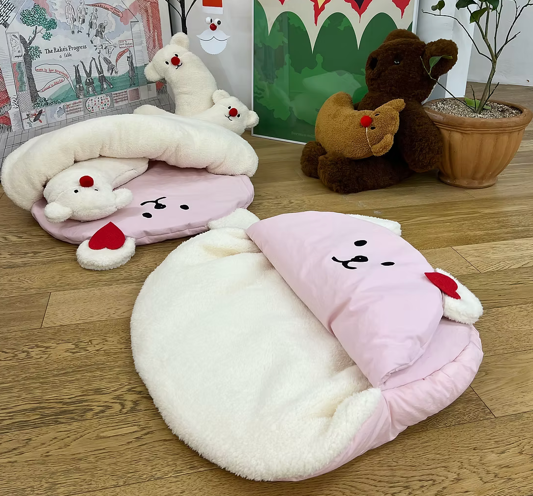 Taaffe Hugme Pet Snuggle Bedding Teddy